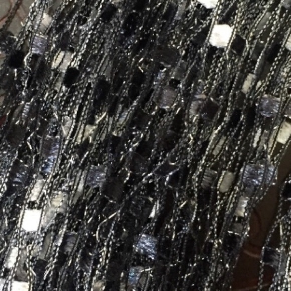 Sparkle Scarf Knotted Center Grey - Picture 3 of 6